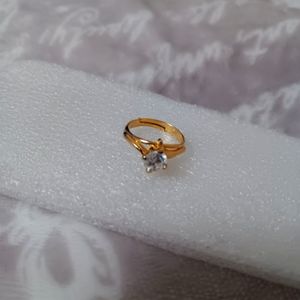 Gold Diamond Ring shiny size 7/8